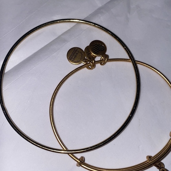 January Bday Stone Garnet Bracelet with Earrings - Picture 7 of 7